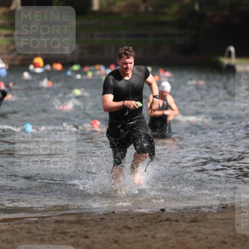 13.09.2026 - Stadtparktriathlon Mo-Foto http://msf.ph/oto/10259747 13.09.2026 11:30:25 Schwimmen 897, 927 meine-sportfotos.de