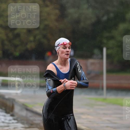 13.09.2026 - Stadtparktriathlon Mo-Foto http://msf.ph/oto/10259749 13.09.2026 12:08:38 Schwimmen 1187 meine-sportfotos.de