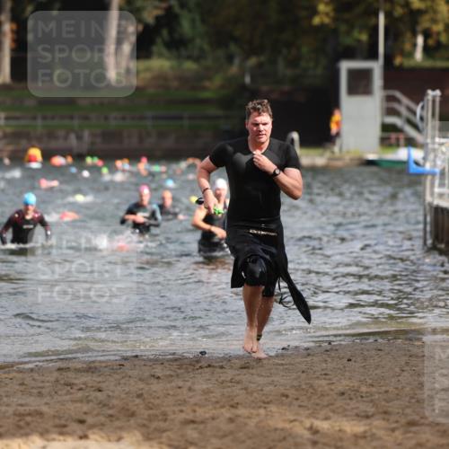 13.09.2026 - Stadtparktriathlon Mo-Foto http://msf.ph/oto/10259754 13.09.2026 11:30:26 Schwimmen 891, 897, 927 meine-sportfotos.de