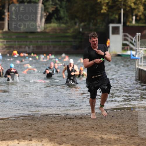 13.09.2026 - Stadtparktriathlon Mo-Foto http://msf.ph/oto/10259756 13.09.2026 11:30:27 Schwimmen 891, 897, 927 meine-sportfotos.de