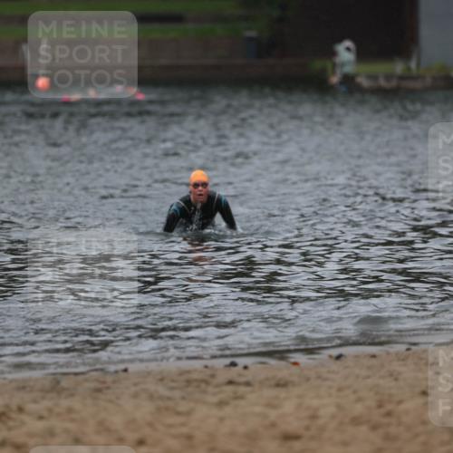 13.09.2026 - Stadtparktriathlon Mo-Foto http://msf.ph/oto/10259759 13.09.2026 12:09:38 Schwimmen 1121 meine-sportfotos.de