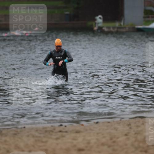 13.09.2026 - Stadtparktriathlon Mo-Foto http://msf.ph/oto/10259763 13.09.2026 12:09:40 Schwimmen 1121 meine-sportfotos.de
