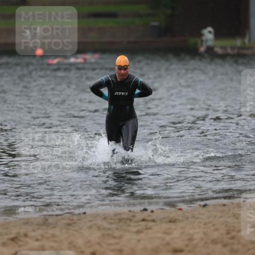 13.09.2026 - Stadtparktriathlon Mo-Foto http://msf.ph/oto/10259765 13.09.2026 12:09:42 Schwimmen 1121 meine-sportfotos.de