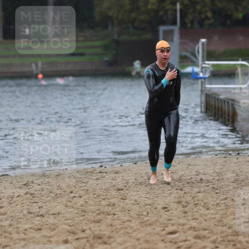 13.09.2026 - Stadtparktriathlon Mo-Foto http://msf.ph/oto/10259779 13.09.2026 12:09:47 Schwimmen 1121 meine-sportfotos.de