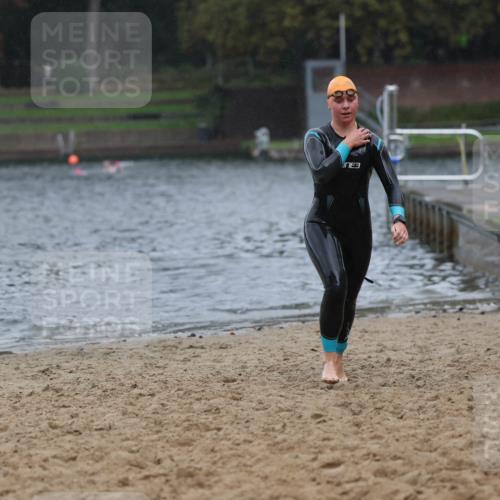 13.09.2026 - Stadtparktriathlon Mo-Foto http://msf.ph/oto/10259780 13.09.2026 12:09:47 Schwimmen 1121 meine-sportfotos.de
