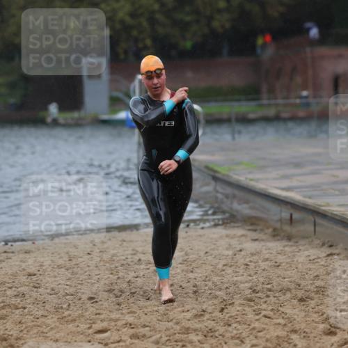 13.09.2026 - Stadtparktriathlon Mo-Foto http://msf.ph/oto/10259783 13.09.2026 12:09:48 Schwimmen 1121 meine-sportfotos.de