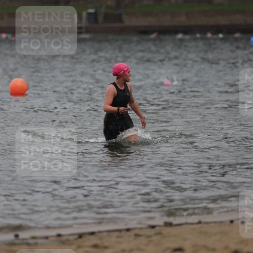 13.09.2026 - Stadtparktriathlon Mo-Foto http://msf.ph/oto/10259801 13.09.2026 12:10:34 Schwimmen 1141 meine-sportfotos.de