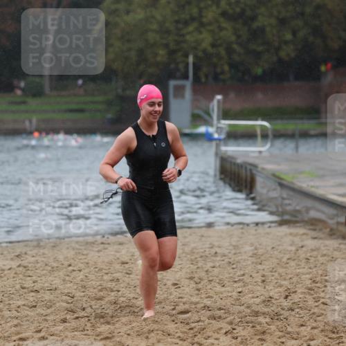 13.09.2026 - Stadtparktriathlon Mo-Foto http://msf.ph/oto/10259819 13.09.2026 12:10:42 Schwimmen 1141 meine-sportfotos.de
