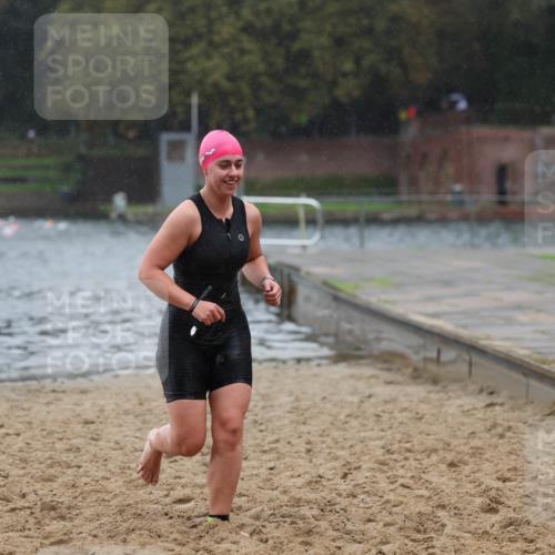 13.09.2026 - Stadtparktriathlon Mo-Foto http://msf.ph/oto/10259820 13.09.2026 12:10:42 Schwimmen 1141 meine-sportfotos.de