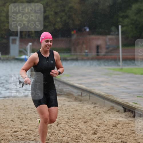 13.09.2026 - Stadtparktriathlon Mo-Foto http://msf.ph/oto/10259821 13.09.2026 12:10:42 Schwimmen 1141 meine-sportfotos.de