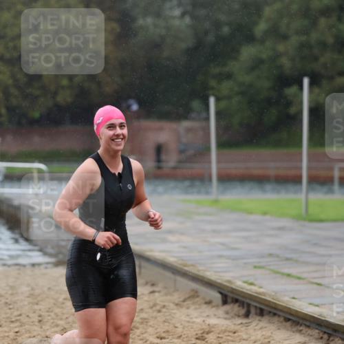 13.09.2026 - Stadtparktriathlon Mo-Foto http://msf.ph/oto/10259822 13.09.2026 12:10:43 Schwimmen 1141 meine-sportfotos.de