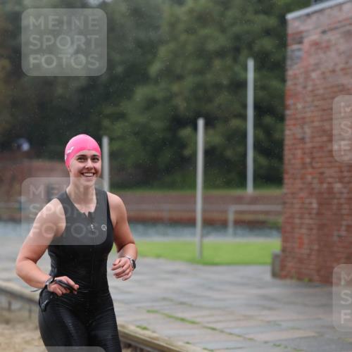13.09.2026 - Stadtparktriathlon Mo-Foto http://msf.ph/oto/10259823 13.09.2026 12:10:43 Schwimmen 1141 meine-sportfotos.de