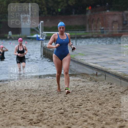 13.09.2026 - Stadtparktriathlon Mo-Foto http://msf.ph/oto/10260080 13.09.2026 12:12:40 Schwimmen 1084, 1086, 1106, 1173, 1178 meine-sportfotos.de