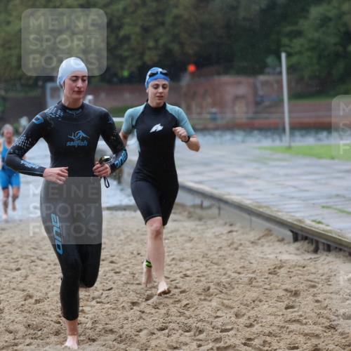 13.09.2026 - Stadtparktriathlon Mo-Foto http://msf.ph/oto/10260280 13.09.2026 12:13:53 Schwimmen 1076, 1081, 1094, 1133, 1157 meine-sportfotos.de