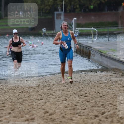 13.09.2026 - Stadtparktriathlon Mo-Foto http://msf.ph/oto/10260287 13.09.2026 12:13:56 Schwimmen 1076, 1081, 1094, 1133 meine-sportfotos.de