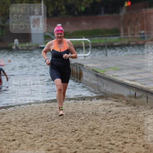 13.09.2026 - Stadtparktriathlon Mo-Foto http://msf.ph/oto/10260402 13.09.2026 12:14:43 Schwimmen 1113, 1116, 1119, 1160 meine-sportfotos.de