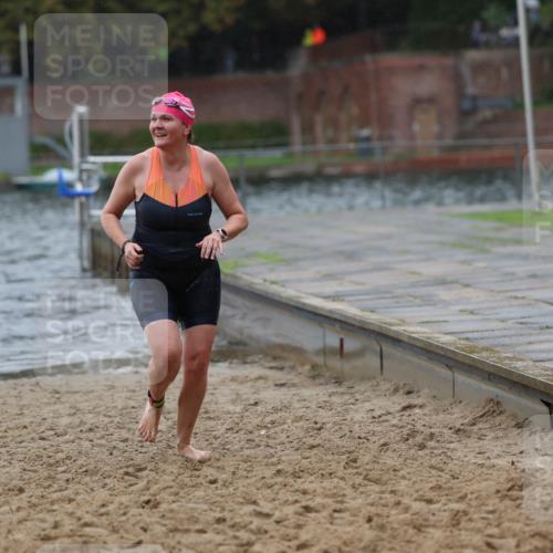 13.09.2026 - Stadtparktriathlon Mo-Foto http://msf.ph/oto/10260407 13.09.2026 12:14:45 Schwimmen 1116, 1119, 1160 meine-sportfotos.de