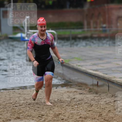 13.09.2026 - Stadtparktriathlon Mo-Foto http://msf.ph/oto/10260452 13.09.2026 12:15:02 Schwimmen 1079, 1140 meine-sportfotos.de