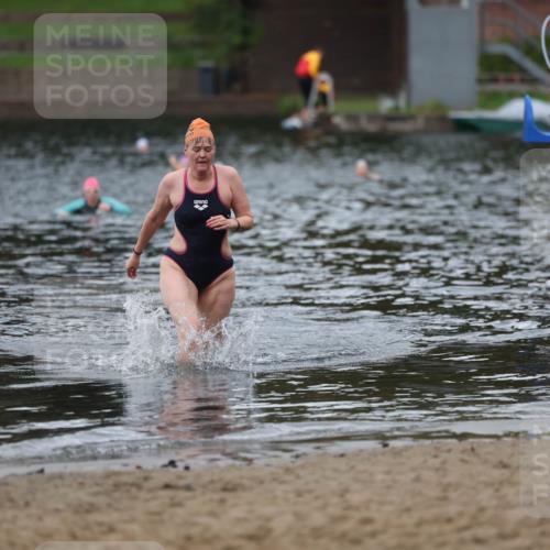 13.09.2026 - Stadtparktriathlon Mo-Foto http://msf.ph/oto/10260529 13.09.2026 12:16:05 Schwimmen 1162 meine-sportfotos.de