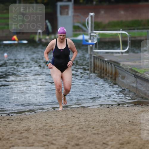 13.09.2026 - Stadtparktriathlon Mo-Foto http://msf.ph/oto/10260578 13.09.2026 12:17:10 Schwimmen 1083, 1097, 1117 meine-sportfotos.de