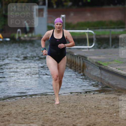 13.09.2026 - Stadtparktriathlon Mo-Foto http://msf.ph/oto/10260584 13.09.2026 12:17:11 Schwimmen 1083, 1117 meine-sportfotos.de