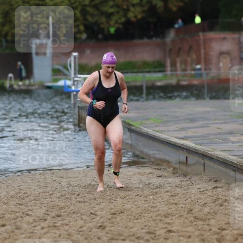 13.09.2026 - Stadtparktriathlon Mo-Foto http://msf.ph/oto/10260588 13.09.2026 12:17:12 Schwimmen 1083, 1117 meine-sportfotos.de