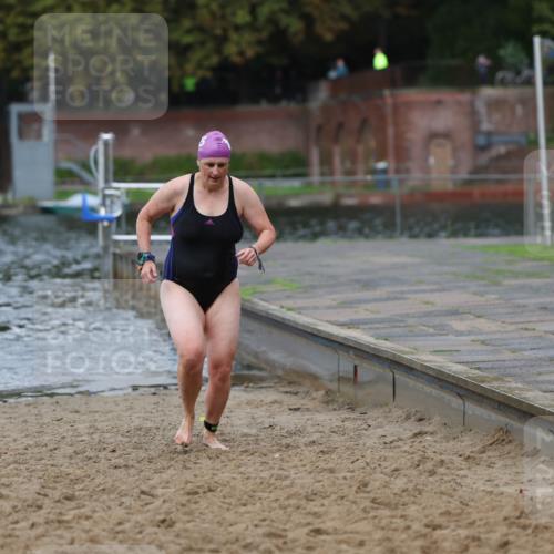 13.09.2026 - Stadtparktriathlon Mo-Foto http://msf.ph/oto/10260589 13.09.2026 12:17:13 Schwimmen 1083, 1117 meine-sportfotos.de