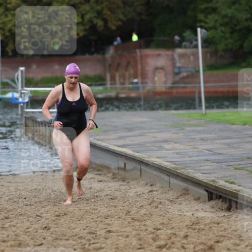 13.09.2026 - Stadtparktriathlon Mo-Foto http://msf.ph/oto/10260591 13.09.2026 12:17:13 Schwimmen 1083, 1117 meine-sportfotos.de