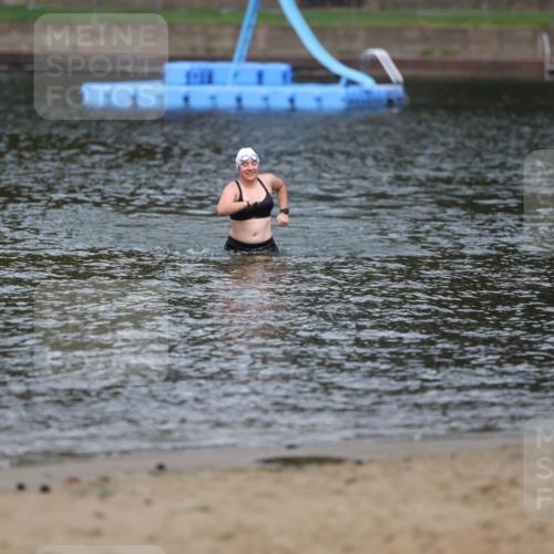 13.09.2026 - Stadtparktriathlon Mo-Foto http://msf.ph/oto/10260625 13.09.2026 12:19:21 Schwimmen  meine-sportfotos.de