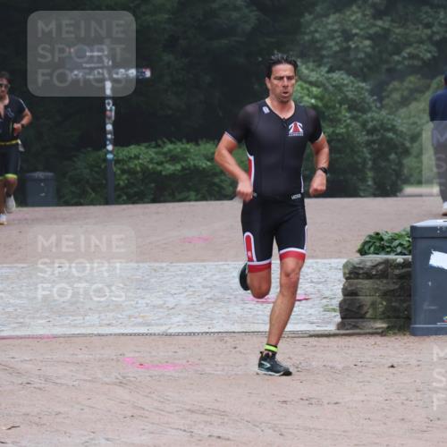 13.09.2026 - Stadtparktriathlon Emre Sener http://msf.ph/oto/10262337 13.09.2026 09:52:49 Laufen 21, 82, 98, 107, 134 meine-sportfotos.de