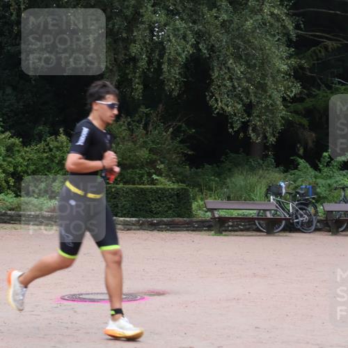 13.09.2026 - Stadtparktriathlon Emre Sener http://msf.ph/oto/10262350 13.09.2026 09:53:02 Laufen 21, 82, 86, 107, 144 meine-sportfotos.de
