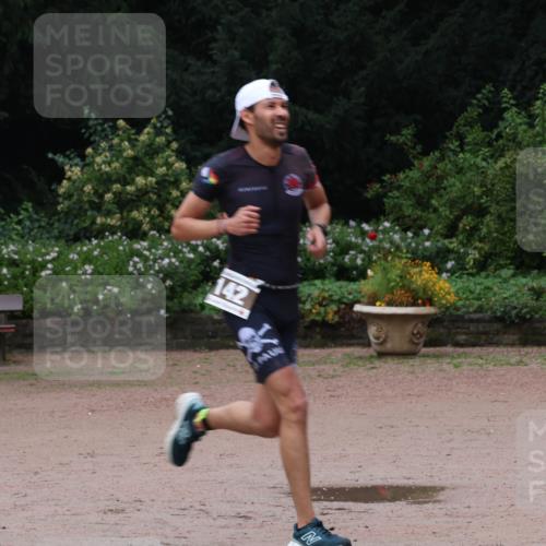 13.09.2026 - Stadtparktriathlon Emre Sener http://msf.ph/oto/10262546 13.09.2026 10:00:18 Laufen 142, 87, 105, 110, 114, 133, 142 meine-sportfotos.de
