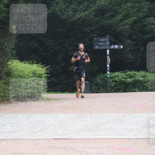 13.09.2026 - Stadtparktriathlon Emre Sener http://msf.ph/oto/10262567 13.09.2026 10:00:53 Laufen 121 meine-sportfotos.de