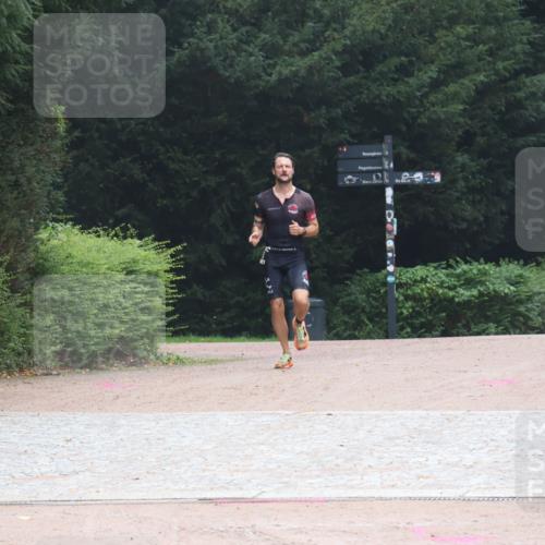 13.09.2026 - Stadtparktriathlon Emre Sener http://msf.ph/oto/10262569 13.09.2026 10:00:55 Laufen 121 meine-sportfotos.de