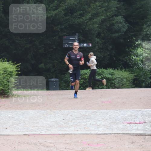13.09.2026 - Stadtparktriathlon Emre Sener http://msf.ph/oto/10262579 13.09.2026 10:01:16 Laufen 120, 83, 117, 120, 128, 130 meine-sportfotos.de