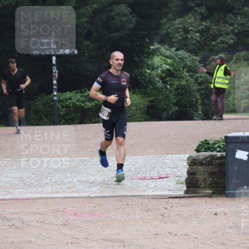 13.09.2026 - Stadtparktriathlon Emre Sener http://msf.ph/oto/10262582 13.09.2026 10:01:19 Laufen 120, 83, 117, 120, 128, 130, 153 meine-sportfotos.de