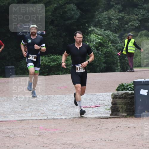 13.09.2026 - Stadtparktriathlon Emre Sener http://msf.ph/oto/10262588 13.09.2026 10:01:25 Laufen 130, 83, 128, 81, 83, 117, 120, 128, 130, 153 meine-sportfotos.de