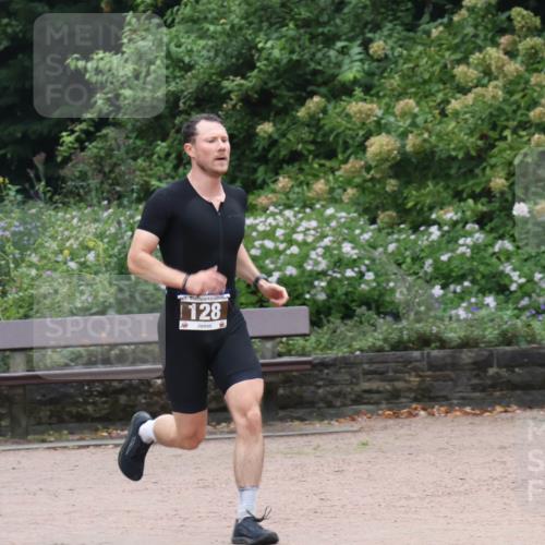 13.09.2026 - Stadtparktriathlon Emre Sener http://msf.ph/oto/10262592 13.09.2026 10:01:28 Laufen 5, 128, 81, 83, 117, 120, 128, 130, 153 meine-sportfotos.de