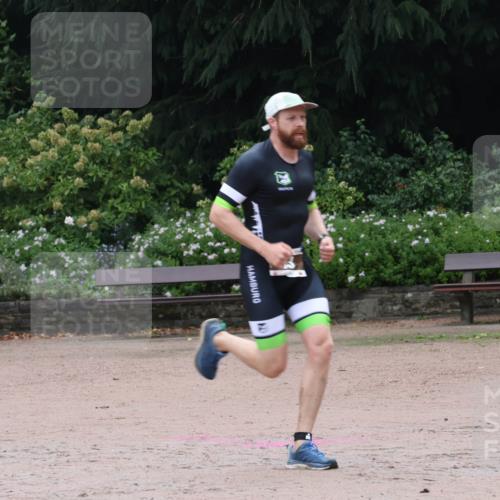 13.09.2026 - Stadtparktriathlon Emre Sener http://msf.ph/oto/10262599 13.09.2026 10:01:31 Laufen 20, 81, 83, 117, 120, 128, 130, 153 meine-sportfotos.de