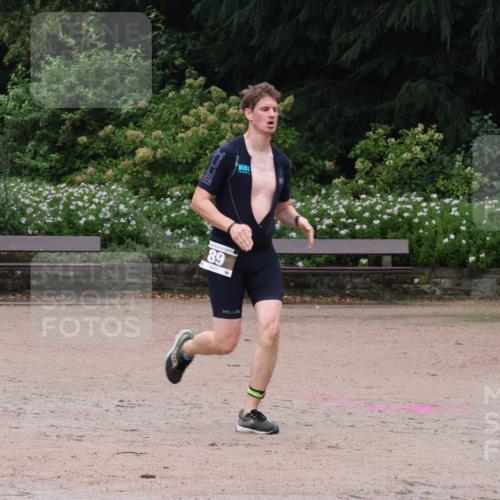 13.09.2026 - Stadtparktriathlon Emre Sener http://msf.ph/oto/10262718 13.09.2026 10:05:07 Laufen 89, 89, 118, 162, 194 meine-sportfotos.de