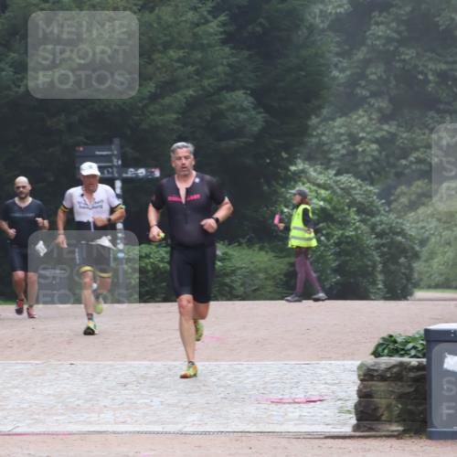 13.09.2026 - Stadtparktriathlon Emre Sener http://msf.ph/oto/10262766 13.09.2026 10:05:59 Laufen 2253, 94, 122, 126, 160, 165, 168, 184 meine-sportfotos.de