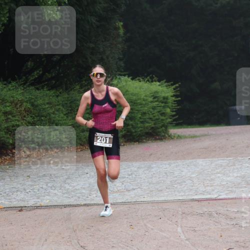 13.09.2026 - Stadtparktriathlon Emre Sener http://msf.ph/oto/10262874 13.09.2026 10:09:02 Laufen 201, 158, 193, 201 meine-sportfotos.de