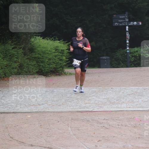 13.09.2026 - Stadtparktriathlon Emre Sener http://msf.ph/oto/10263014 13.09.2026 10:15:24 Laufen 207, 10, 113, 207 meine-sportfotos.de