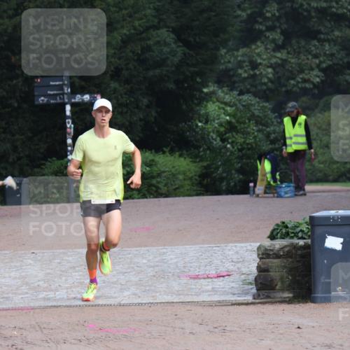 13.09.2026 - Stadtparktriathlon Emre Sener http://msf.ph/oto/10263143 13.09.2026 10:37:13 Laufen 290 meine-sportfotos.de