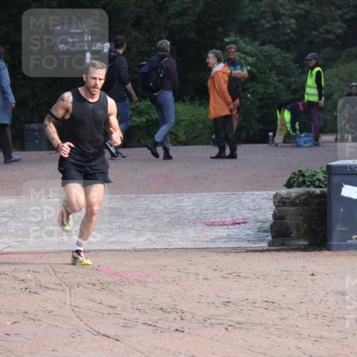 13.09.2026 - Stadtparktriathlon Emre Sener http://msf.ph/oto/10263153 13.09.2026 10:41:14 Laufen 263 meine-sportfotos.de