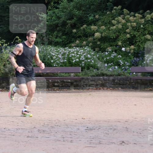 13.09.2026 - Stadtparktriathlon Emre Sener http://msf.ph/oto/10263155 13.09.2026 10:41:16 Laufen 263 meine-sportfotos.de