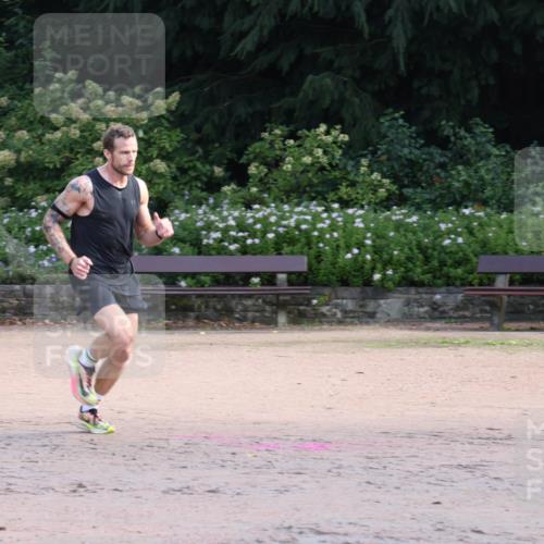 13.09.2026 - Stadtparktriathlon Emre Sener http://msf.ph/oto/10263156 13.09.2026 10:41:17 Laufen 263 meine-sportfotos.de
