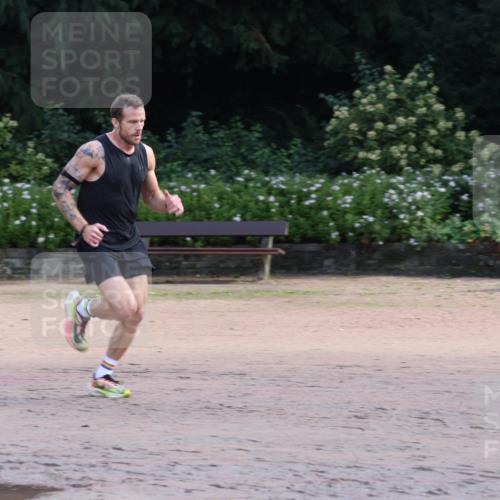 13.09.2026 - Stadtparktriathlon Emre Sener http://msf.ph/oto/10263157 13.09.2026 10:41:18 Laufen 263 meine-sportfotos.de