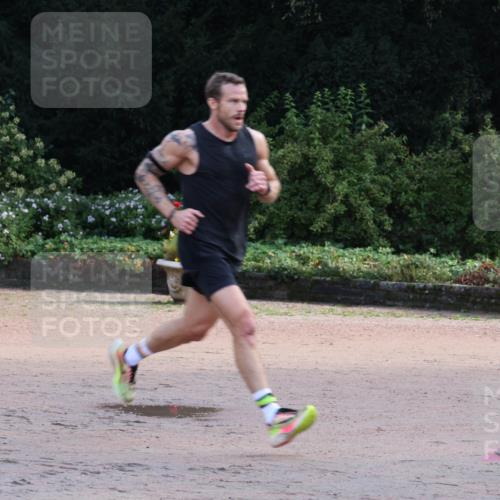 13.09.2026 - Stadtparktriathlon Emre Sener http://msf.ph/oto/10263158 13.09.2026 10:41:19 Laufen 263 meine-sportfotos.de