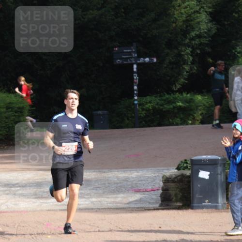 13.09.2026 - Stadtparktriathlon Emre Sener http://msf.ph/oto/10263175 13.09.2026 10:45:49 Laufen 226, 215, 226 meine-sportfotos.de